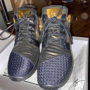 Authentic gently used Giuseppe Zanotti mens shoe.